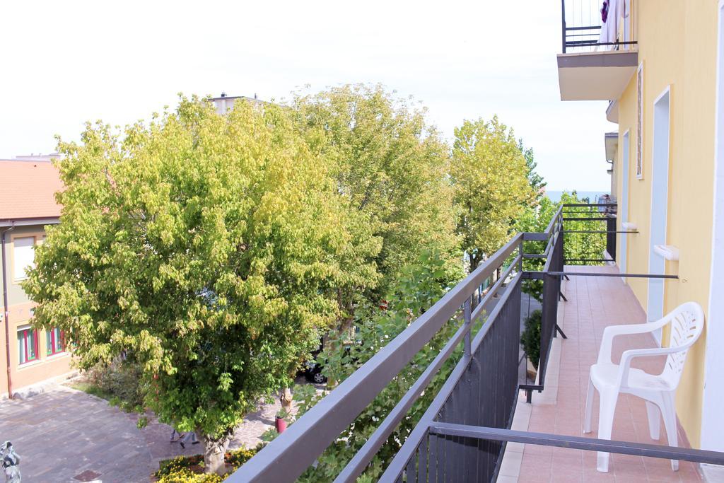 Hotel Buda Bellaria-Igea Marina Exterior foto