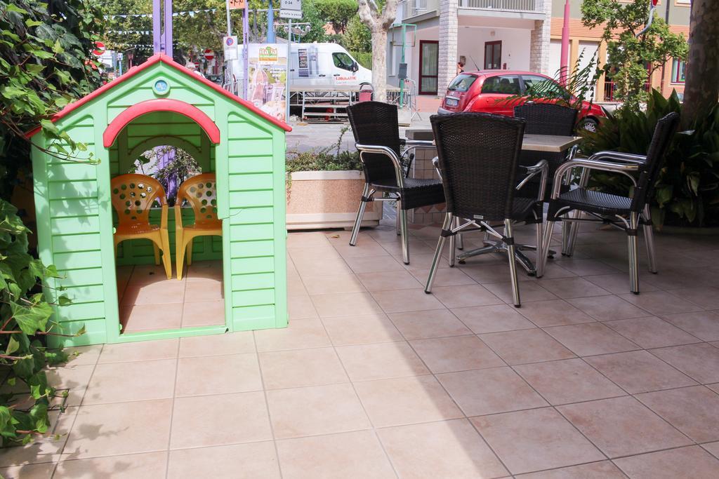 Hotel Buda Bellaria-Igea Marina Exterior foto